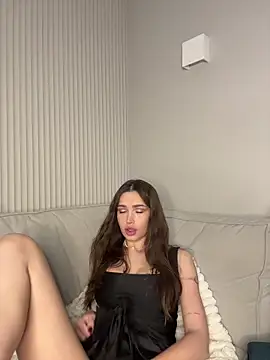 Snapshot of stefannichka chatting on September 2025 07:40:02 PM stefannichka online show from September 2025 07:40:02 PM