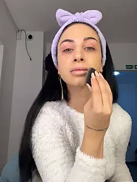 Snapshot of MeganHopeX chatting on December 2024 07:35:01 AM MeganHopeX online show from December 2024 07:35:01 AM