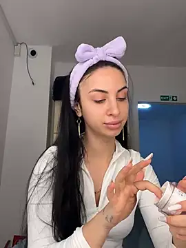 Snapshot of MeganHopeX chatting on December 2024 06:49:02 AM MeganHopeX online show from December 2024 06:49:02 AM