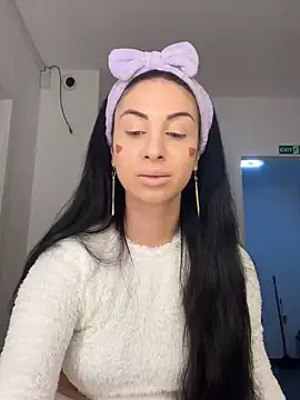 Snapshot of MeganHopeX chatting on January 2025 06:19:02 AM MeganHopeX online show from January 2025 06:19:02 AM