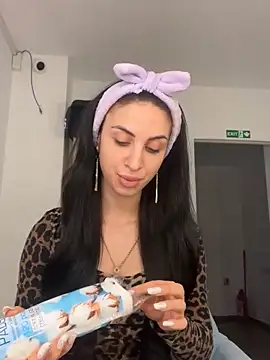 Snapshot of MeganHopeX chatting on January 2025 07:17:01 AM MeganHopeX online show from January 2025 07:17:01 AM