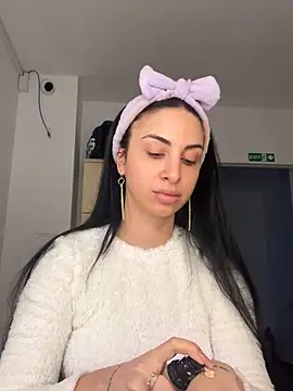 Snapshot of MeganHopeX chatting on January 2025 06:49:02 AM MeganHopeX online show from January 2025 06:49:02 AM