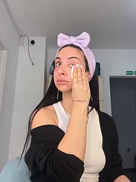 Snapshot of MeganHopeX chatting on January 2025 07:41:01 AM MeganHopeX online show from January 2025 07:41:01 AM