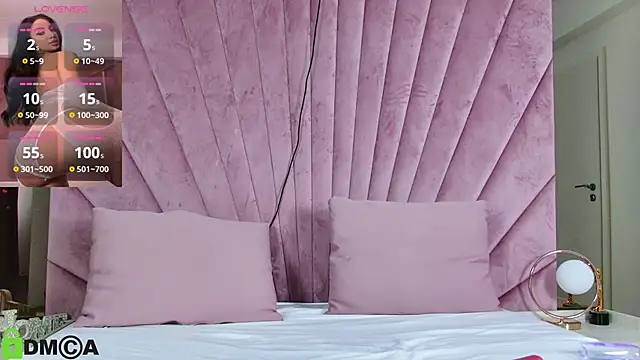 Snapshot of MeganHopeX chatting on February 2025 06:49:02 AM MeganHopeX online show from February 2025 06:49:02 AM