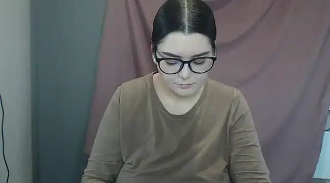 ohhhMie online show from February 2025 05:07:01 PM