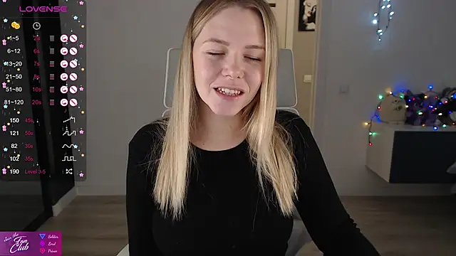 Snapshot of Emma_Bryan chatting on December 2024 10:58:01 AM Emma Bryan online show from December 2024 10:58:01 AM