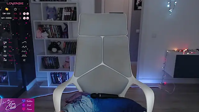 Snapshot of Emma_Bryan chatting on March 2025 09:10:02 PM Emma Bryan online show from March 2025 09:10:02 PM