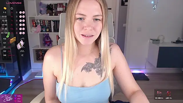 Snapshot of Emma_Bryan chatting on September 2025 06:30:02 PM Emma Bryan online show from September 2025 06:30:02 PM