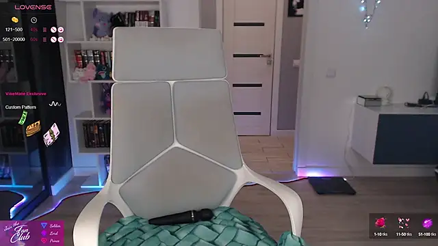 Snapshot of Emma_Bryan chatting on September 2025 08:58:02 PM Emma Bryan online show from September 2025 08:58:02 PM