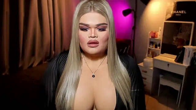 KarolinaThompson online show from December 2024 12:52:01 AM