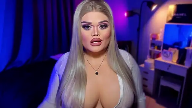 KarolinaThompson online show from December 2024 08:29:01 PM