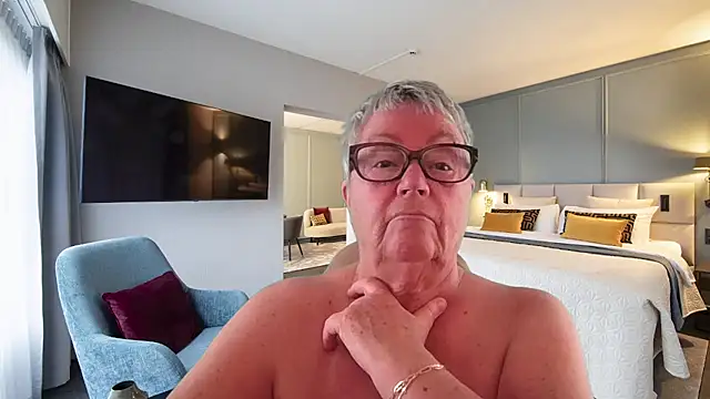 GrannyChrissy68 online show from May 2026 02:34:02 PM