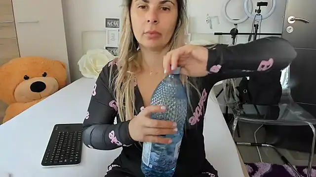 sweetemy4u online show from September 2025 08:41:02 AM