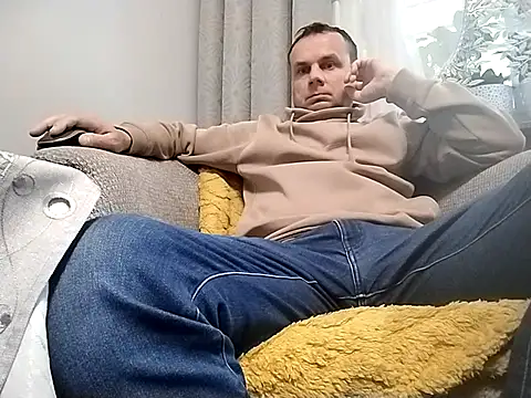 grzes19763 online show from October 2025 07:29:01 AM