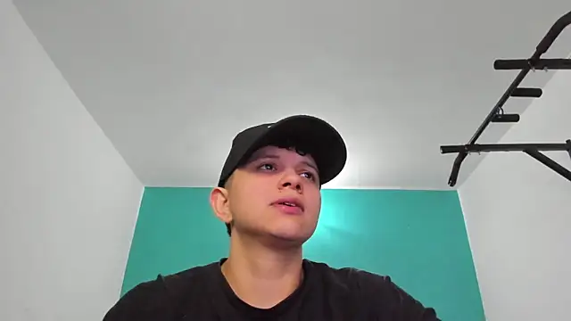 Snapshot of alex-queen- chatting on November 2025 11:54:02 PM alex-queen- online show from November 2025 11:54:02 PM