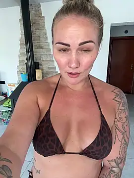 Snapshot of NastyMilf_ chatting on September 2025 10:50:02 AM NastyMilf online show from September 2025 10:50:02 AM