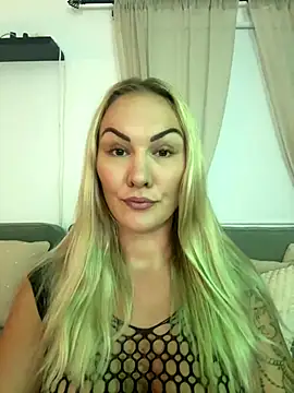 Snapshot of NastyMilf_ chatting on October 2025 06:06:02 PM NastyMilf online show from October 2025 06:06:02 PM