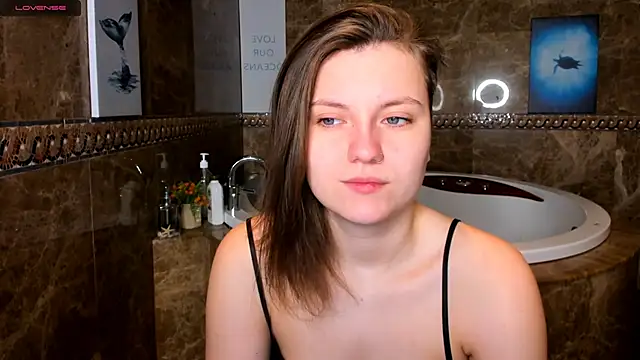 Snapshot of MelindaTin chatting on January 2025 01:16:01 AM MelindaTin online show from January 2025 01:16:01 AM