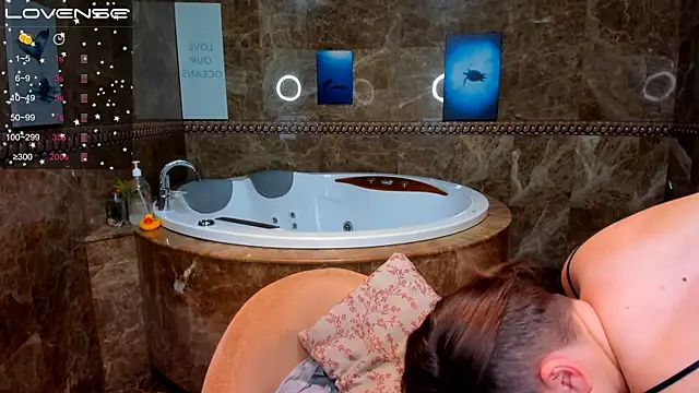 Snapshot of MelindaTin chatting on September 2025 12:59:01 AM MelindaTin online show from September 2025 12:59:01 AM