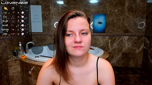 Snapshot of MelindaTin chatting on September 2025 01:11:01 AM MelindaTin online show from September 2025 01:11:01 AM