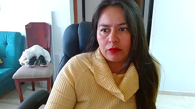 Ixchel Anaid online show from November 2025 01:21:02 PM
