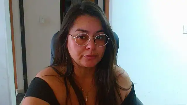 Ixchel Anaid online show from May 2026 12:14:02 PM