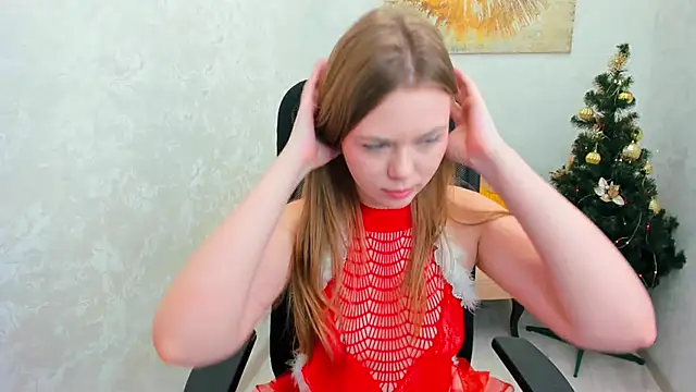 Strawberrye online show from December 2024 05:37:01 PM