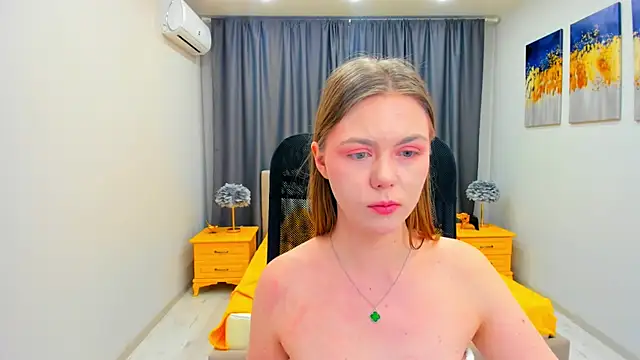 Strawberrye online show from January 2025 09:36:02 AM