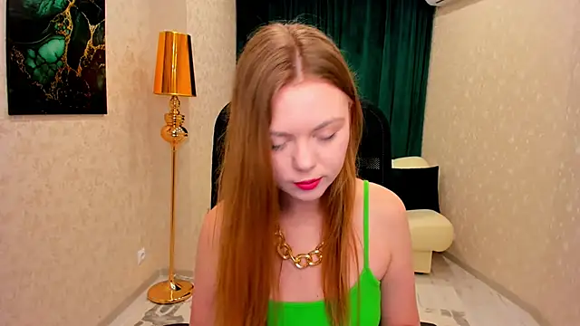 Strawberrye online show from February 2025 03:40:01 AM