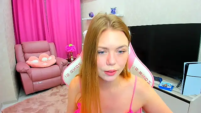 Strawberrye online show from September 2025 03:16:02 AM