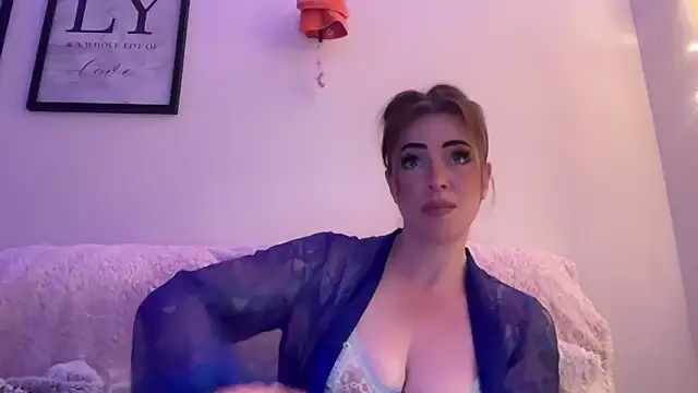 EmilyBlue online show from April 2026 08:11:01 PM