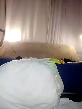 Snapshot of estrella_tasty chatting on March 2025 02:07:02 AM estrella tasty online show from March 2025 02:07:02 AM