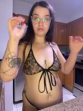 joeystaciee online show from July 2026 08:51:02 PM