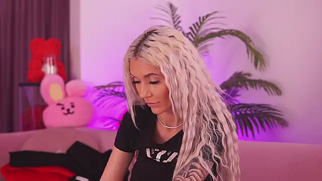 fallingangel online show from January 2025 02:47:02 PM