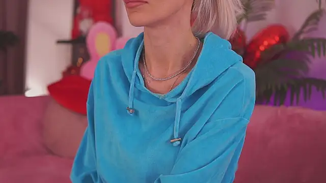 Snapshot of fallingangel chatting on January 2026 05:22:01 AM fallingangel online show from January 2026 05:22:01 AM