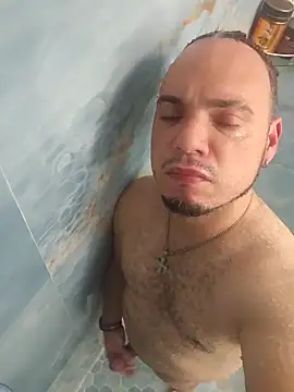 latinoflpr online show from October 2025 01:50:01 AM