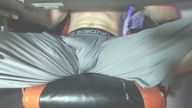 Dick and muscles online show from October 2025 01:05:01 AM