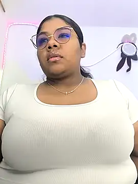 Snapshot of paola091 chatting on November 2025 12:02:01 AM paola091 online show from November 2025 12:02:01 AM