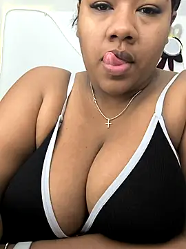 Snapshot of paola091 chatting on December 2025 11:37:01 AM paola091 online show from December 2025 11:37:01 AM