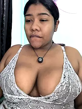 Snapshot of paola091 chatting on January 2026 12:31:01 PM paola091 online show from January 2026 12:31:01 PM