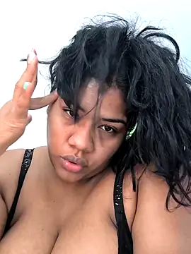 Snapshot of paola091 chatting on April 2026 01:11:01 PM paola091 online show from April 2026 01:11:01 PM