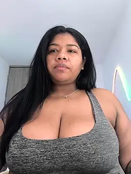 Snapshot of paola091 chatting on April 2026 11:48:01 AM paola091 online show from April 2026 11:48:01 AM