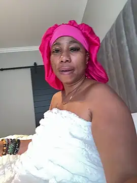 CurvyDesire1 online show from May 2026 06:43:01 AM