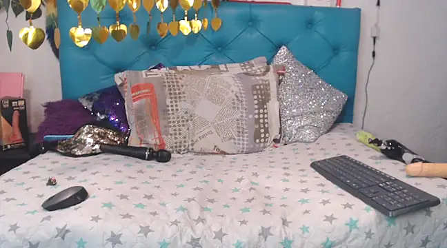 SARAWILLS online show from February 2025 01:44:01 PM