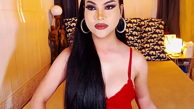 Snapshot of UrsexiestTammy chatting on October 2025 12:38:02 AM UrsexiestTammy online show from October 2025 12:38:02 AM