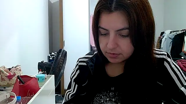 chelbyy online show from November 2025 04:56:01 AM