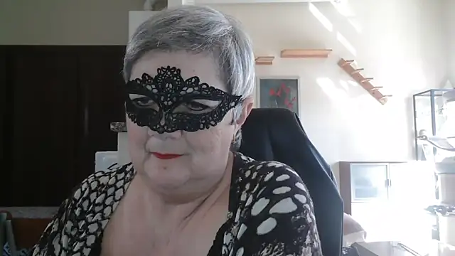 simona60 online show from April 2026 01:12:01 PM