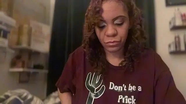 Sanaawest online show from November 2025 12:33:02 PM