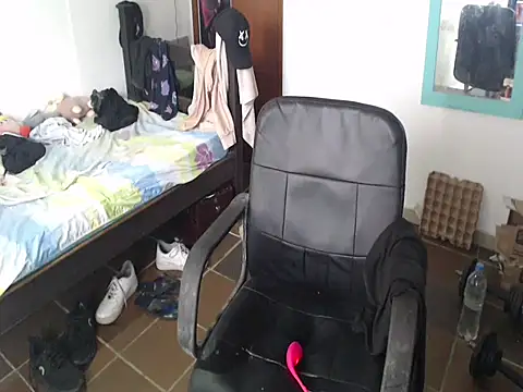 alisterxxx online show from December 2025 05:21:02 PM