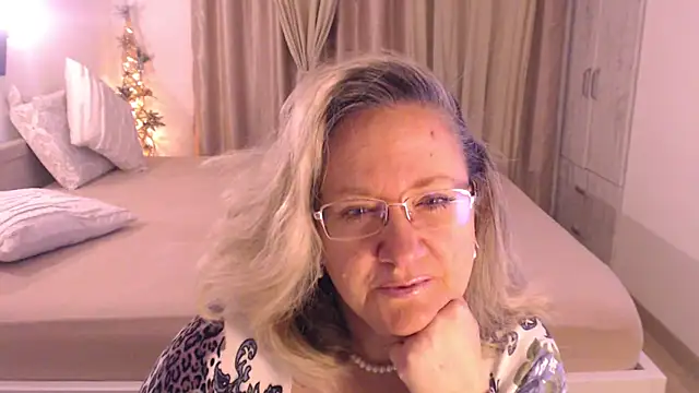 Raisshy online show from February 2025 04:24:02 AM